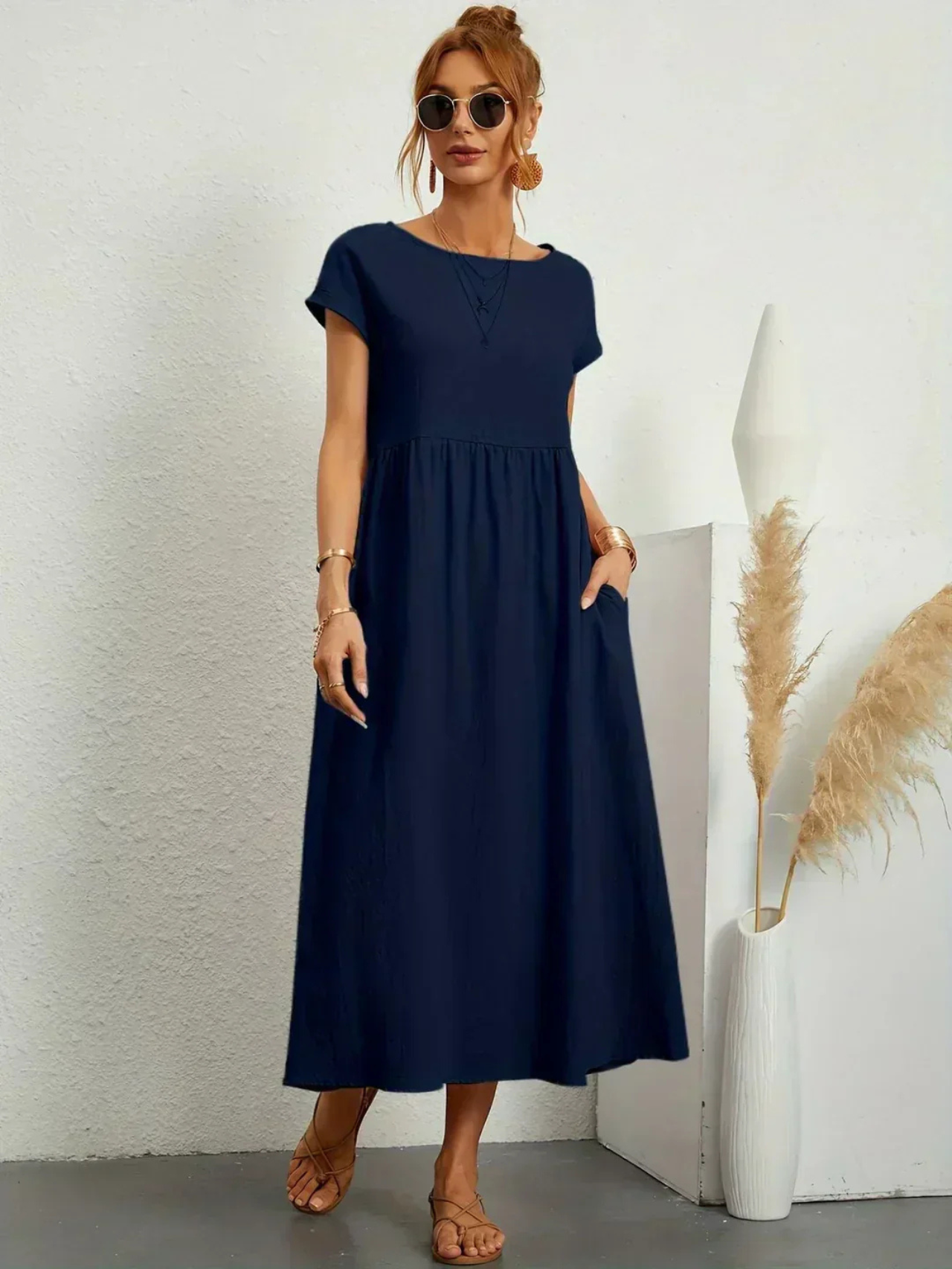 Noriva™ | Elegant kjole med rund hals